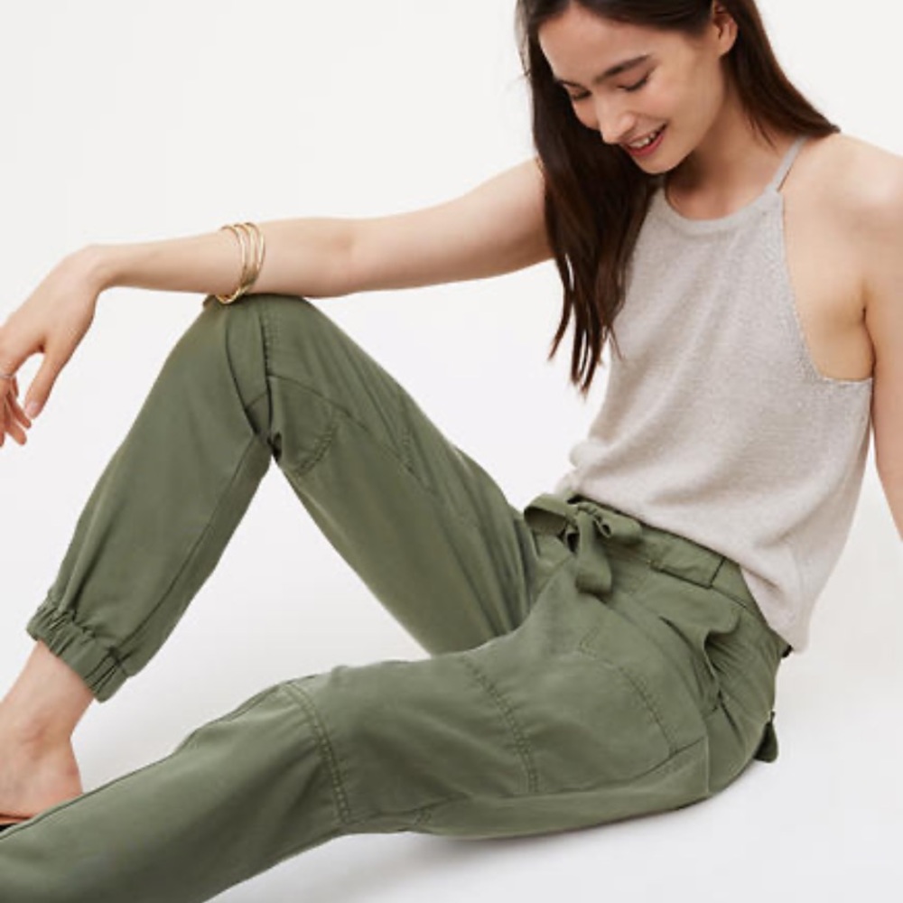 Size 4 Loft Jogger Pants